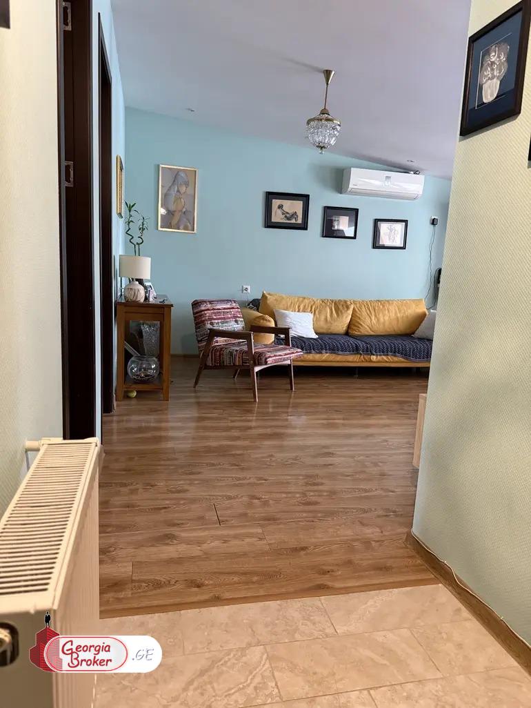 იყიდება ახალი გარემონტებული 3 ოთახიანი ბინა